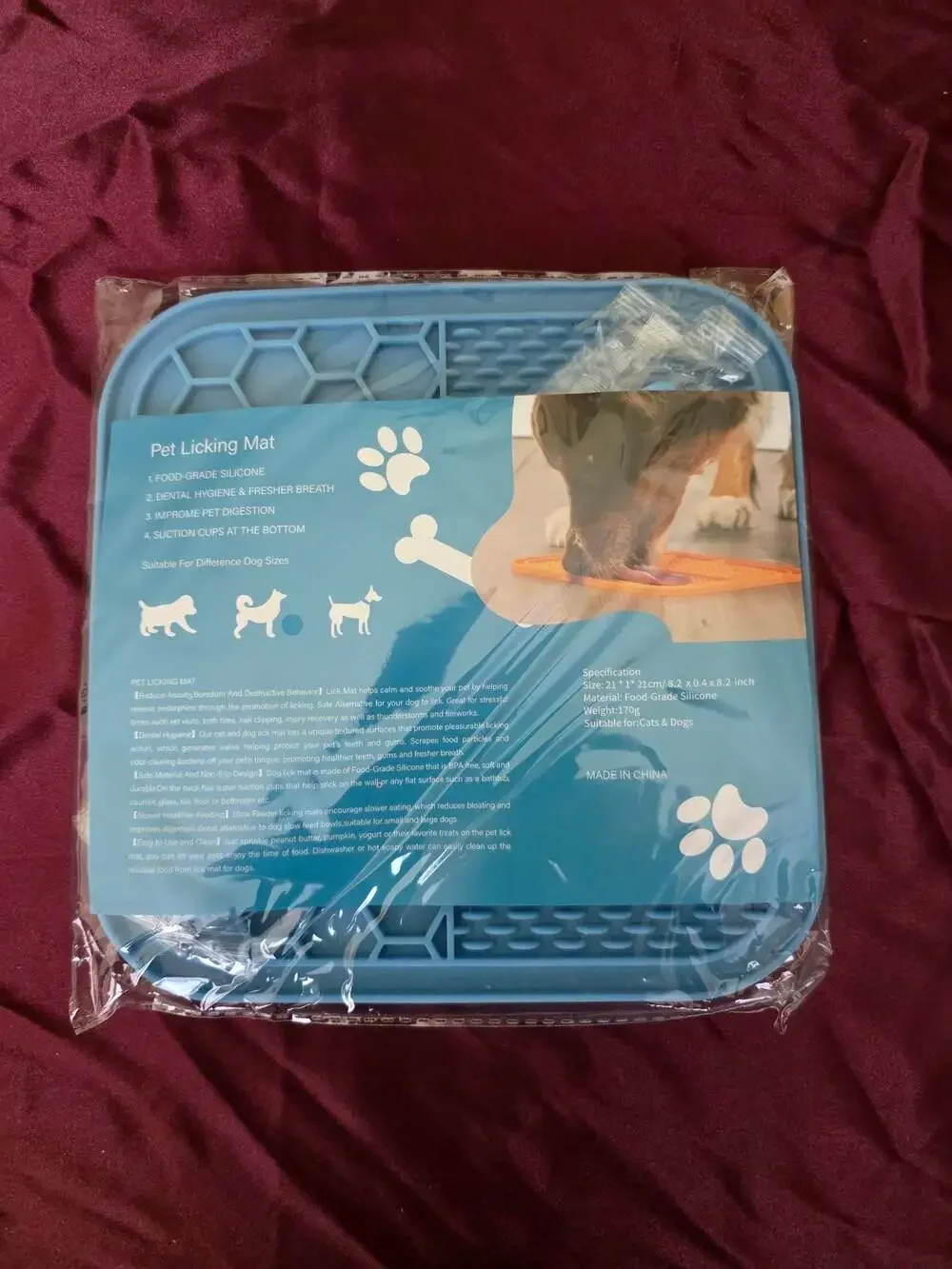 Pet Licking Mat Silicone Slow Feeder for Cats and Dogs with Suction Cups